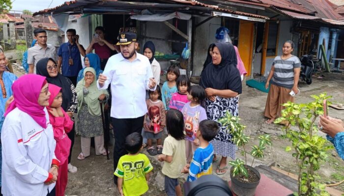 Fadly Amran Apresiasi Warga Padang Pasir Tanam Bunga Demi Rancak Award