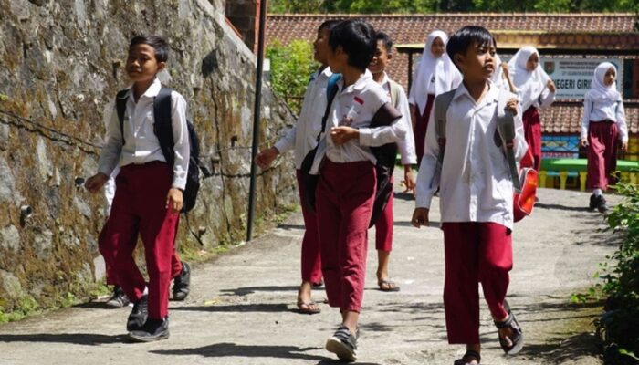 Banjir Meluas, Wako Padang Liburkan Siswa SD-SMP Mulai Hari Ini