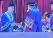 Wisuda Gubernur Sumbar Mahyeldi Sandang Gelar Magister Manajemen di Malaysia