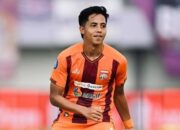 Semen Padang Hadapi Borneo FC, Ikhsan Pulang Kampung