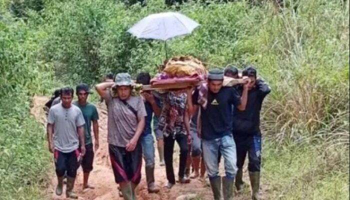 Kisah Jenazah Digotong 14 KM, Pemkab Solok Berkomitmen Bangun Jalan Lubuk Rasam