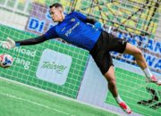 Kiper PSPS Terpinggirkan, Performa Gemilang Darmawan Buat Erlangga Kehilangan Tempat