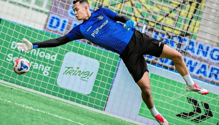 Kiper PSPS Terpinggirkan, Performa Gemilang Darmawan Buat Erlangga Kehilangan Tempat