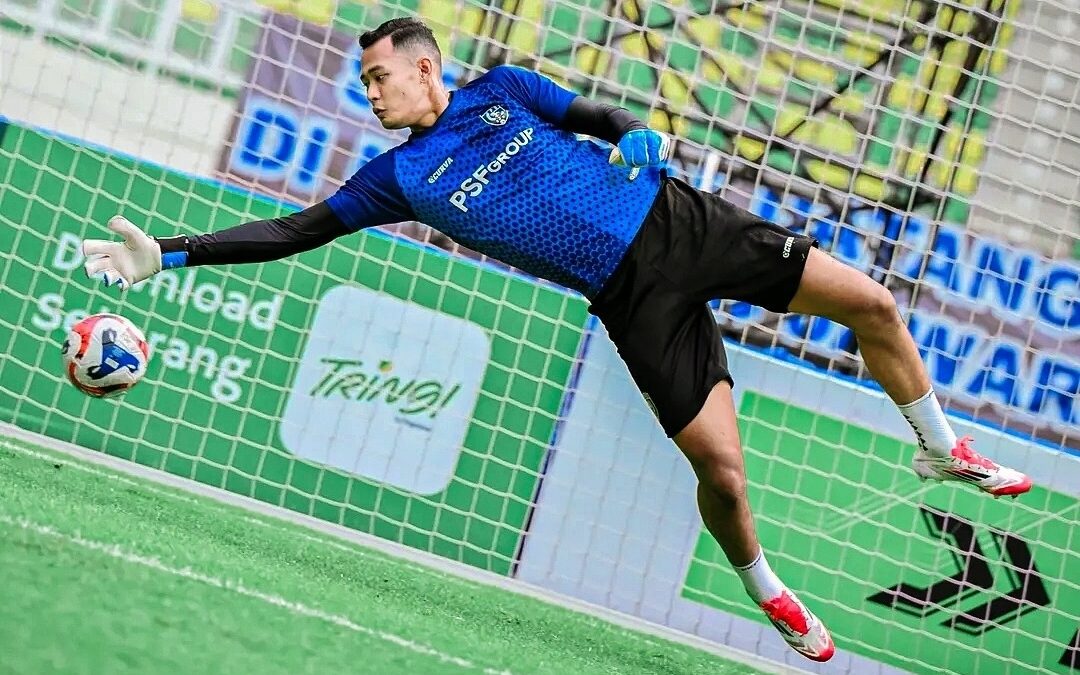 Kiper muda PSPS Pekanbaru, Erlangga Setyo.(ist)