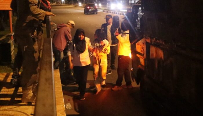 Satpol PP Padang Bubarkan Tempat Hiburan Malam dan Penginapan Sepasang Tidak Sah