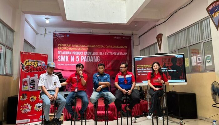 Telkomsel dan Pertamina Lubricants Luncurkan Program Edukatif SMKN 5 Padang