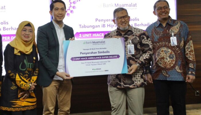 Bank Muamalat Serahkan Dua Ambulans Super Deluxe kepada Yayasan Wakaf UMI