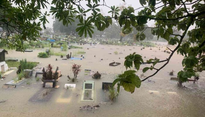 Luapan Batang Kuranji, Makam di TPU Tunggul Hitam Padang Terendam 1 Meter
