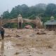 Material galodo menimbun badan Jembatan Kembar Silaing hingga memutus akses Padang–Bukittinggi, Kamis (27/11/2025). (ist/Ingatlah)