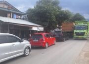 Macet Parah di Pangkalan, Jalur Sumbar-Riau di Mangilang Nyaris Lumpuh