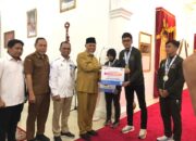 Gubernur Mahyeldi Apresiasi 3 Atlet Sumbar Peraih Medali SEA Games Thailand 2025