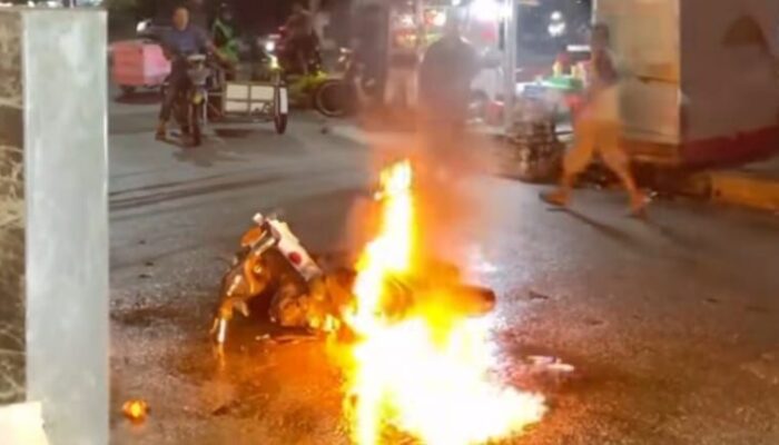 Video Motor Terbakar di Pekanbaru Viral, Diduga Akibat Korsleting Listrik