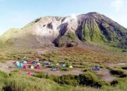 PGA Tutup Pendakian Tiga Gunung Api Sumbar Jelang Tahun Baru