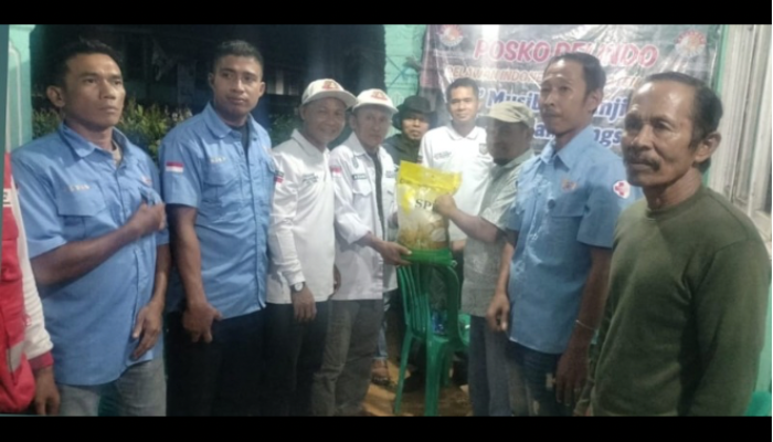 Rombongan Kepala Desa Merangin Bawa 5 Ambulans Bantuan ke Solok