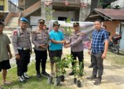 Polsek Tambang Gaungkan Green Policing Lewat Penanaman Pohon Jelang Nataru 2025
