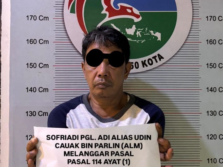 Udin Cauak (49) diamankan Satresnarkoba Polres 50 Kota terkait dugaan penyalahgunaan narkotika jenis sabu dalam Operasi Antik Singgalang 2026, Selasa (27/1/2026). (ist)