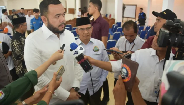 Wali Kota Padang Fadly Amran Agendakan Gotong Royong Bersihkan Banjir