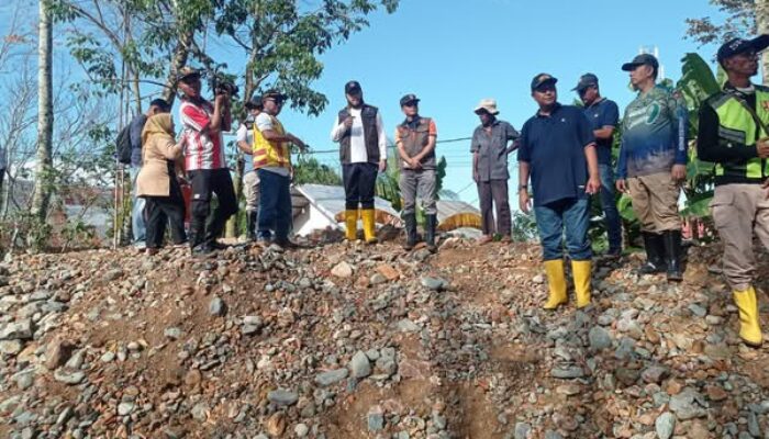 Wali Kota Padang Pastikan Bantuan Perbaikan Rumah Korban Banjir