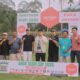 Foto bersama Wakil Bupati Limapuluh Kota, Kajari Payakumbuh, unsur Forkopimda, panitia saat pembukaan Open Turnamen Sago Team Cup 2026 Piala Oxygen di Lapangan Khatib Sulaiman, Nagari Situjuah Batua, Minggu (18/1/2026). (Foto: INGATLAH/Rudi Juliant)