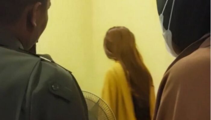 Satpol PP Padang Razia Kos dan Penginapan hingga Dini Hari