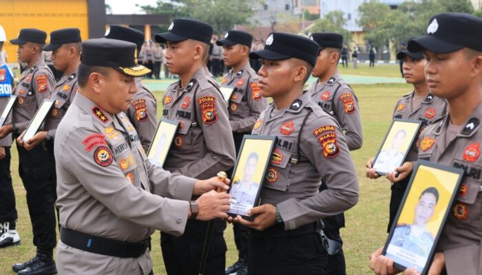 Pelanggaran Berat hingga Narkotika, Kapolda Riau PTDH 12 Personel