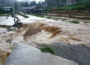 Banjir Terjang Palupuh, Jalan Agam–Limapuluh Kota Terputus Total