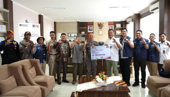 KAI Divre II Sumbar Salurkan Rp250 Juta Bangun Masjid di Pasaman