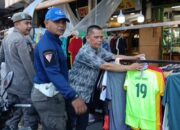 Tim Gabungan Tertibkan PKL di Selasar Barat Pasar Raya Padang