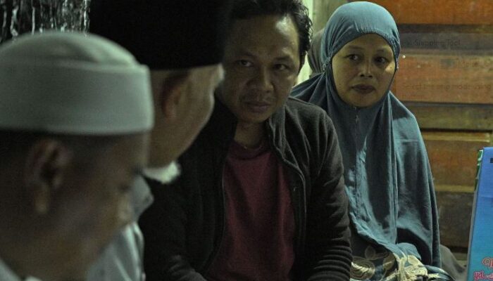 Gubernur Mahyeldi Serahkan Bantuan Bedah Rumah saat Sahur di Payakumbuh