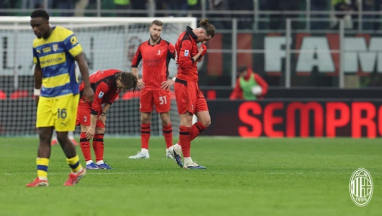Pemain AC Milan saat dikalahkan Parma di San Siro Stadion. (Acmilan.com)