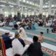 Ratusan jamaah menjadi saksi persyahadatan seorang mualaf di Masjid Raya Annur Riau, Jumat (27/2/2026).(ist)