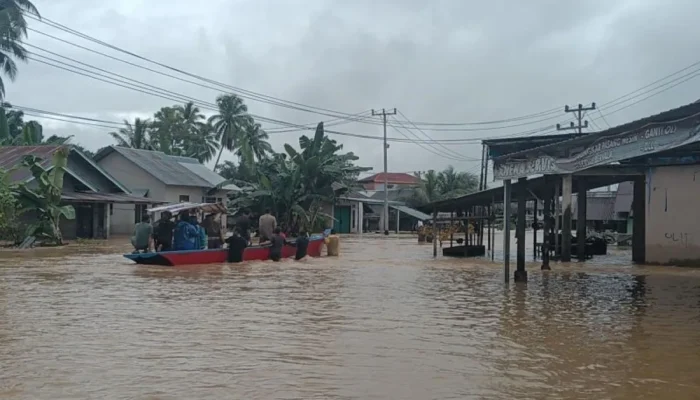 Cuaca Ekstrem, Bupati Pasaman Barat Terbitkan Edaran Waspada Banjir dan Longsor