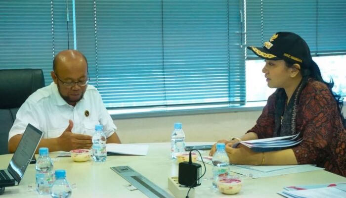 Bupati Dharmasraya Bahas Program Sekolah Unggul Garuda di Kemenko PMK