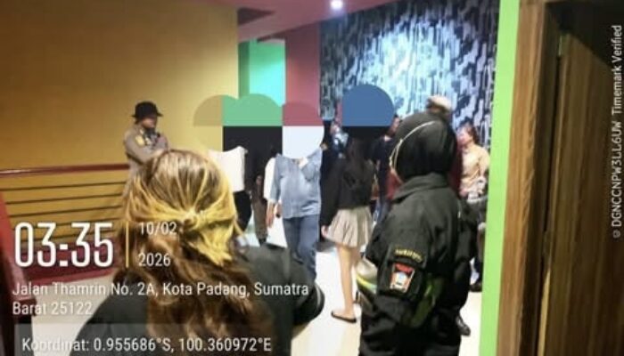 Satpol PP Padang Amankan 17 Orang di Sejumlah Tempat Hiburan