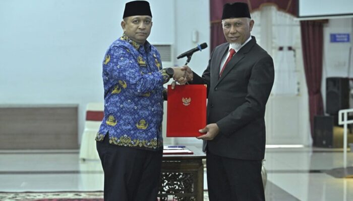 Mahyeldi Lantik Andree Algamar Jadi Kabiro Umum Setdaprov Sumbar