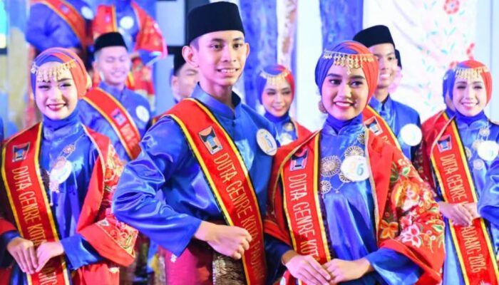 Fathir Lathief dan Nikita Arhima Putri Dinobatkan Duta GenRe Kota Padang 2026