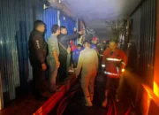 Pasar Payakumbuh Terbakar, Lima Armada Damkar Berhasil Padamkan Api