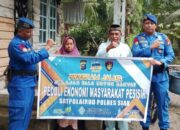 Peduli Ekonomi Pesisir, Sat Polairud Polres Siak Bagikan Sembako dan Edukasi Nelayan