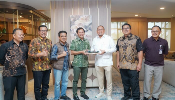 Andre Rosiade dan Pemprov Sumbar Temui Dirut KAI Bahas Flyover Padang Luar