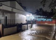 Hujan Deras Kawasan Pegambiran Padang Mulai Terendam Banjir