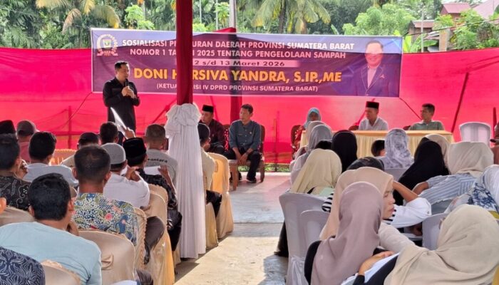 Doni Harsiva Yandra Sosialisasi Perda Pengelolaan Sampah di Pesisir Selatan