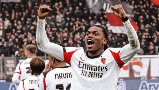 Penyerang AC Milan, Rafael Leao merayakan gol yang dicetaknya.(ist)