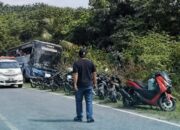 Jalintim Pelalawan Kembali Makan Korban, Bus PMH Tabrakan dengan Truk Canter