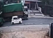 Tabrak Lari Maut di Kuansing, Pengendara Honda Beat Tewas Diserempet Dump Truk Hijau