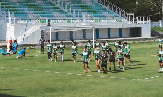 Para pemain PSMS Medan saat dalam salah satu sesi latihan.(ist)