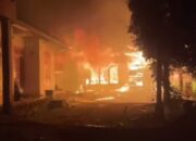 Api Lahap Rumah Milik Lansia 75 Tahun di Tanah Datar, Tidak Ada Korban Jiwa