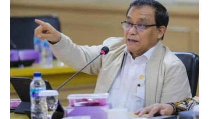 Anggota DPD RI Sumbar Desak Evakuasi WNI Terkait Konflik AS-Iran