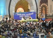 UAS Ceramah di Masjid Raya Sumbar, Jamaah Membludak