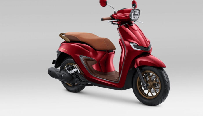 New Honda Stylo 160 Meluncur dengan Warna Burgundy Semakin Mewah