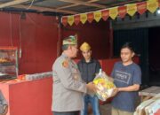 Polsek Kampar Gandeng PT Green Palma Salurkan Bansos untuk Korban Puting Beliung di Rumbio Jaya